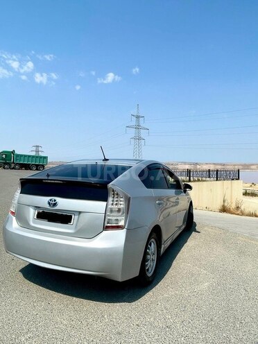 Toyota Prius-15