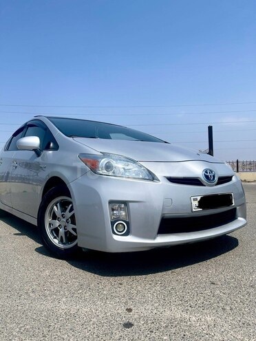Toyota Prius-4
