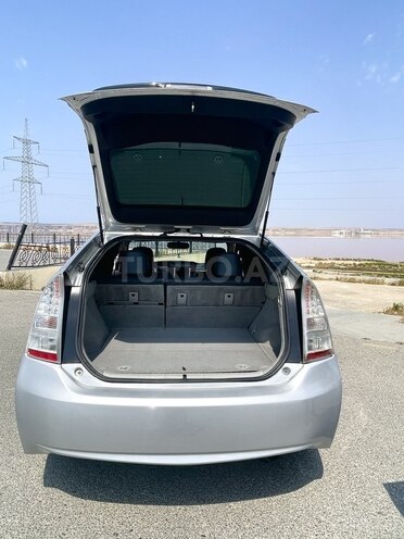 Toyota Prius-17