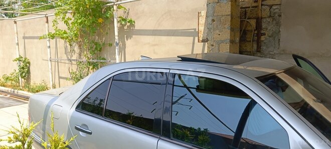 Mercedes E 240 1997, 482,059 km - 2.4 l - Bakı