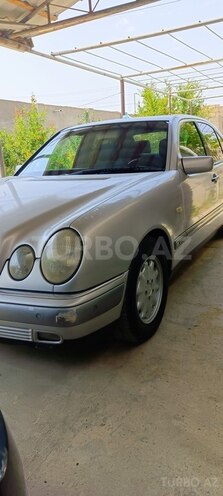 Mercedes E 240 1997, 482,059 km - 2.4 l - Bakı