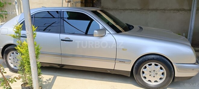 Mercedes E 240 1997, 482,059 km - 2.4 l - Bakı