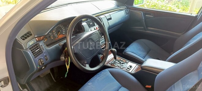 Mercedes E 240 1997, 482,059 km - 2.4 l - Bakı
