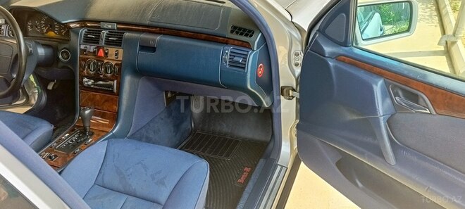Mercedes E 240 1997, 482,059 km - 2.4 l - Bakı