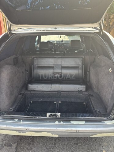 Mercedes E 240 1997, 380,000 km - 2.4 l - Xırdalan