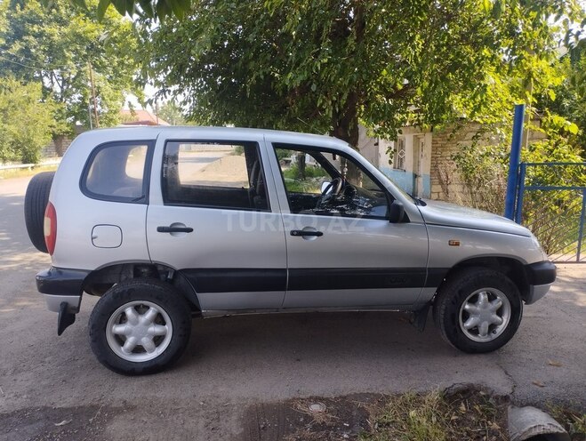 Chevrolet Niva 2006, 123,215 km - 1.7 л - Qazax