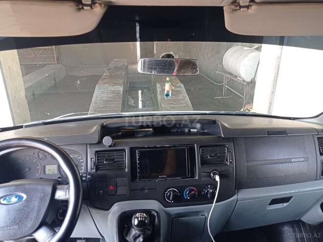 Ford Transit 2009, 551,430 km - 2.4 l - Salyan