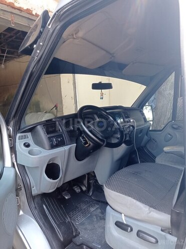 Ford Transit 2009, 551,430 km - 2.4 l - Salyan