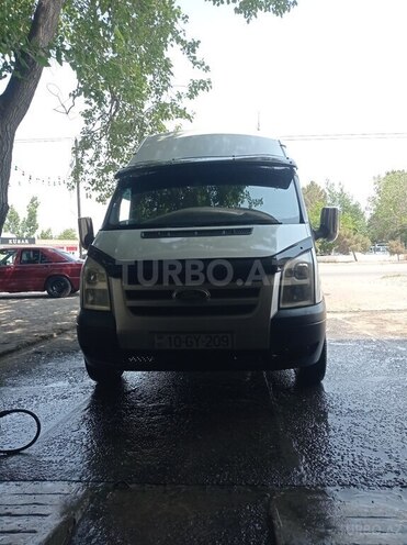Ford Transit 2009, 551,430 km - 2.4 l - Salyan