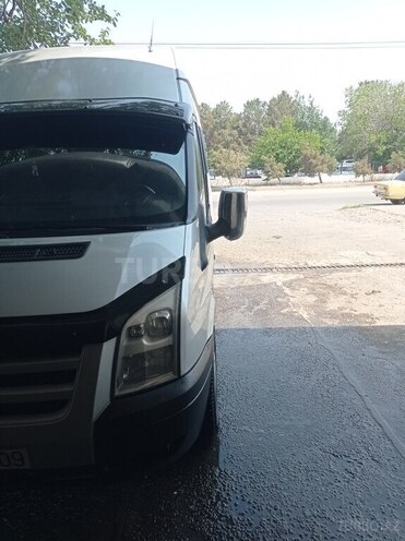 Ford Transit 2009, 551,430 km - 2.4 l - Salyan