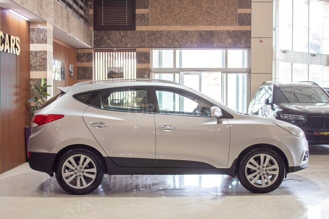 Hyundai ix35 2011, 198,000 km - 2.4 л - Bakı