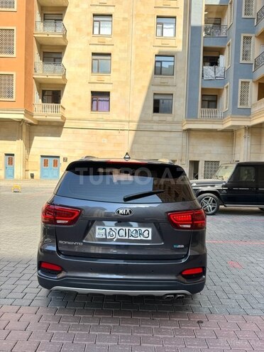 Kia Sorento-2