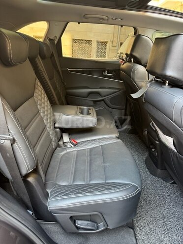 Kia Sorento-21