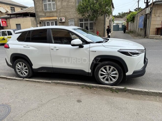 Toyota Corolla Cross 2024, 24,000 km - 2.0 л - Bakı