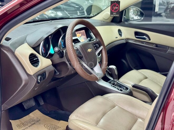 Chevrolet Cruze-13