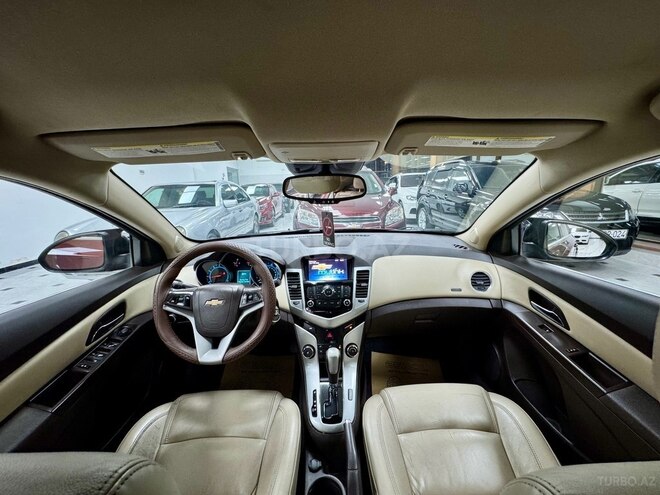 Chevrolet Cruze-14