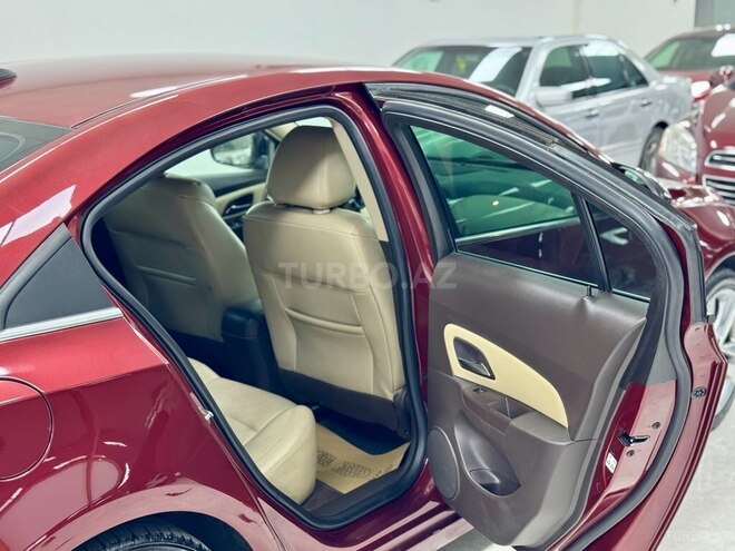 Chevrolet Cruze-20