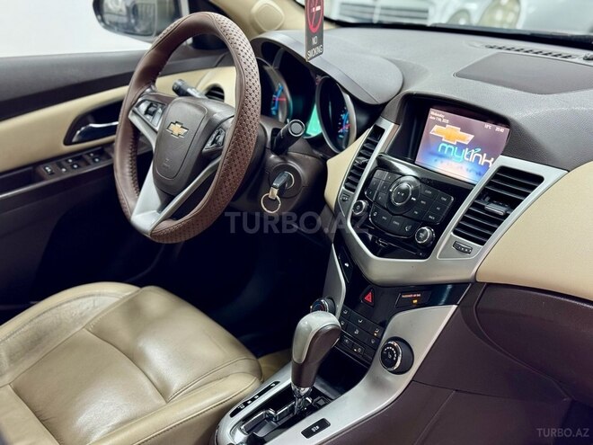 Chevrolet Cruze-18