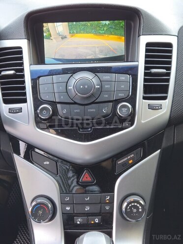 Chevrolet Cruze-11