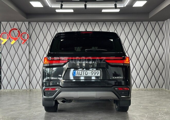 Lexus LX 600-6