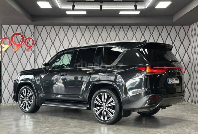 Lexus LX 600-7