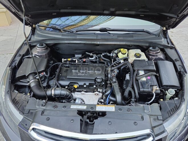 Chevrolet Cruze-13