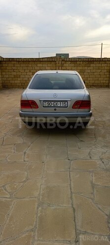 Mercedes E 240 1997, 482,059 km - 2.4 l - Bakı