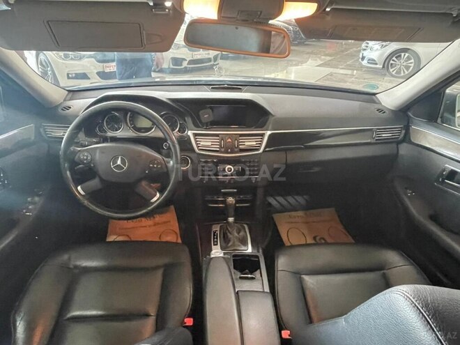 Mercedes E 250-7