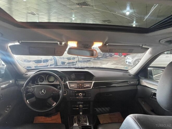 Mercedes E 250-8