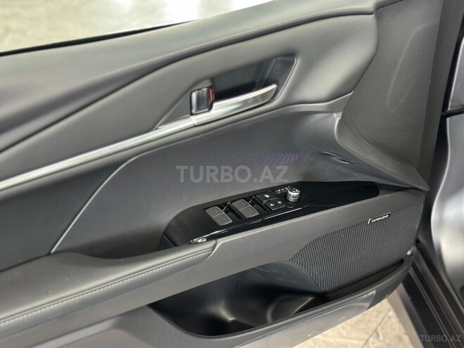 Toyota Camry-16