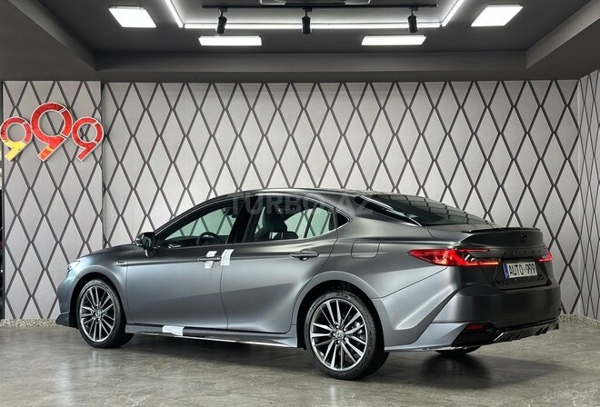 Toyota Camry-7