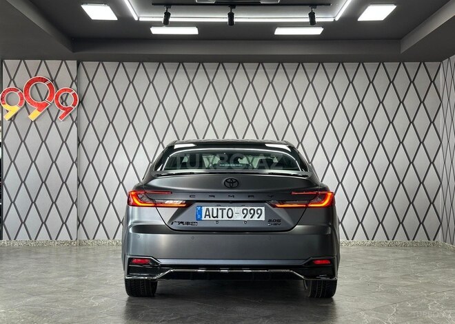 Toyota Camry-6