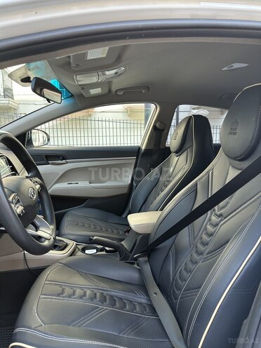Hyundai Elantra 2019, 95,763 km - 2.0 l - Bakı