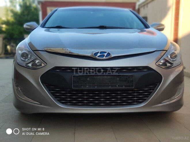 Hyundai Sonata-1