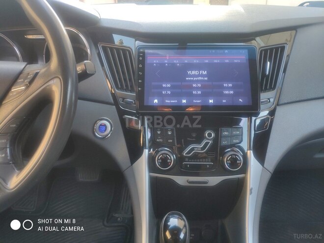 Hyundai Sonata-8
