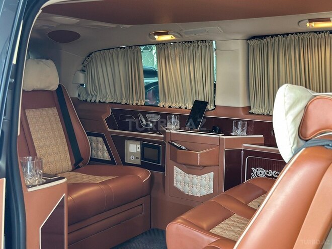 Mercedes V 250-9