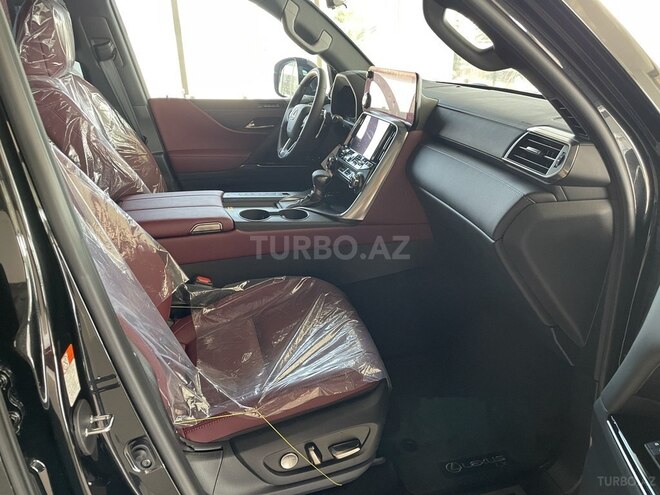 Lexus LX 500d-10