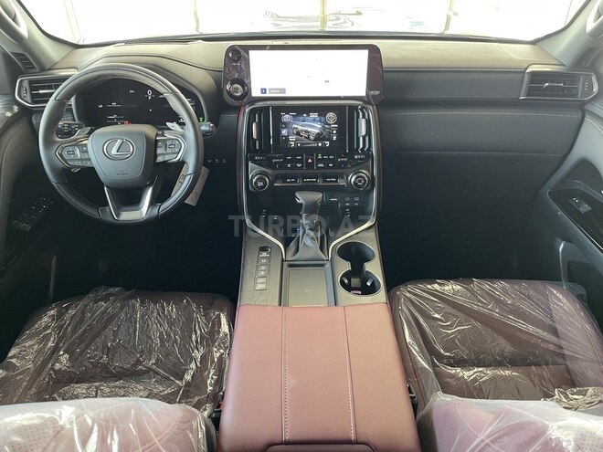 Lexus LX 500d-8
