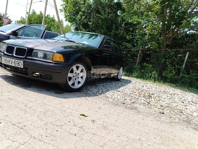 BMW 318 1993, 570,000 km - 1.8 l - Sumqayıt
