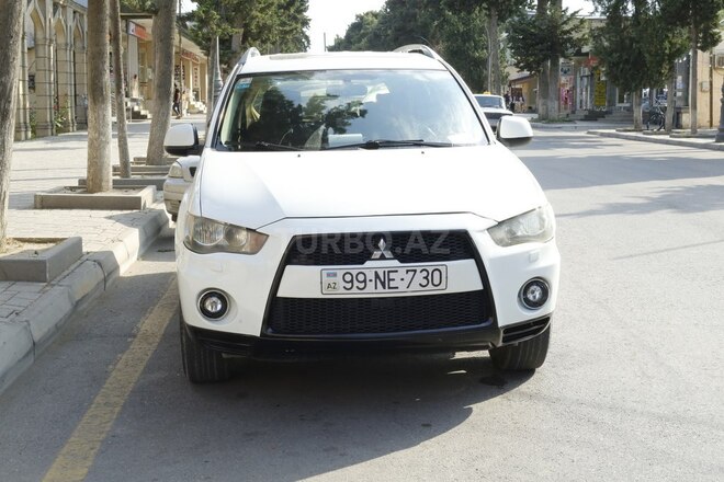 Mitsubishi Outlander 2009, 280,000 km - 3.0 л - Xaçmaz