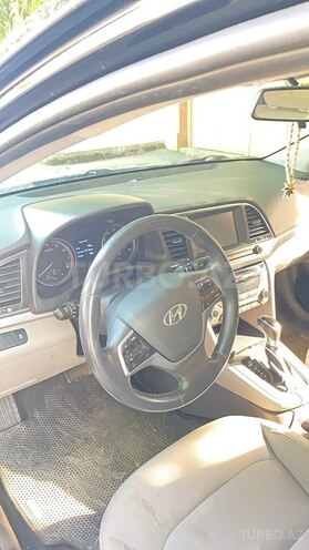 Hyundai Elantra 2017, 90,000 km - 1.4 л - Qazax