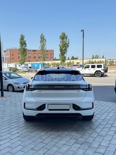 ZEEKR 001-3