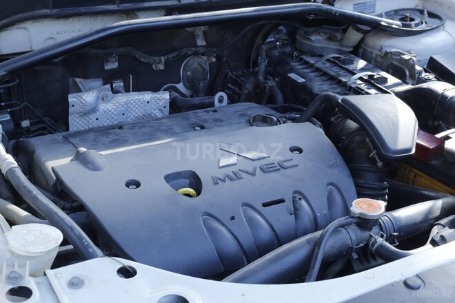 Mitsubishi Outlander 2009, 280,000 km - 3.0 л - Xaçmaz