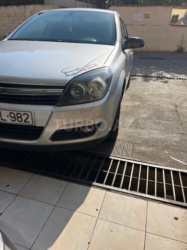 Opel Astra 2004, 180,000 km - 1.4 l - Bakı