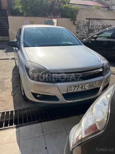 Opel Astra 2004, 180,000 km - 1.4 l - Bakı