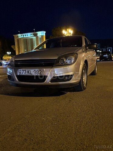 Opel Astra 2004, 180,000 km - 1.4 l - Bakı