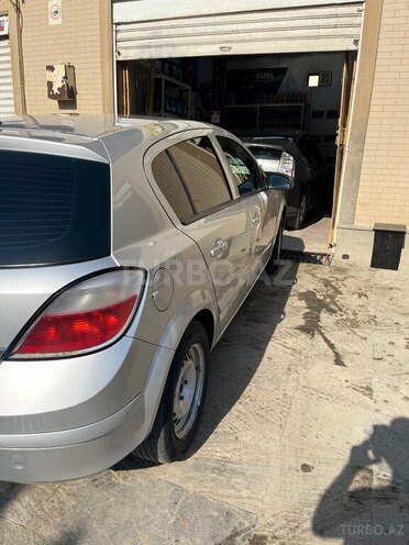Opel Astra 2004, 180,000 km - 1.4 l - Bakı
