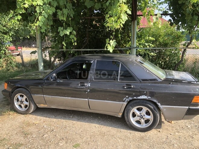 Mercedes 190 1991, 593,736 km - 2.3 л - Şəki