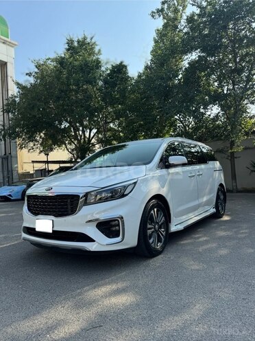 Kia Carnival-2