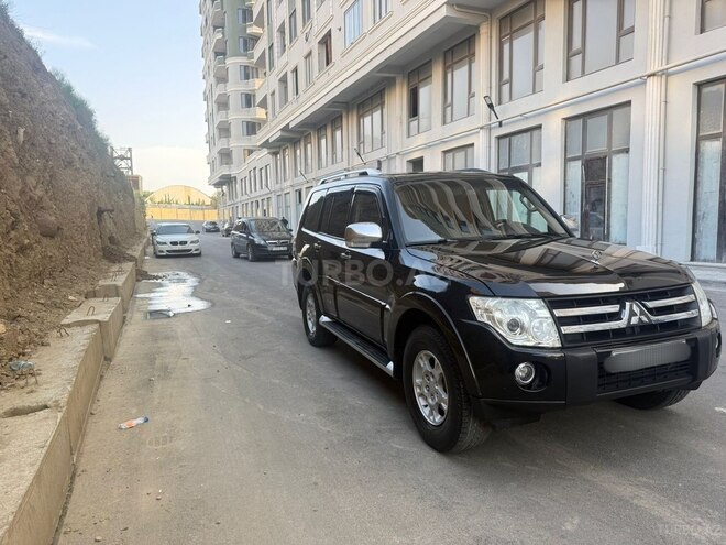 Mitsubishi Pajero 2007, 196,000 km - 3.0 l - Bakı